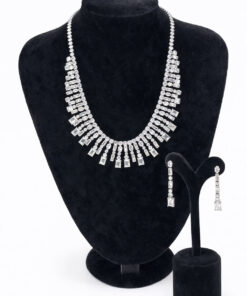 Baget Taş Detaylı Gümüş Renk Abiye Kolye Küpe Seti