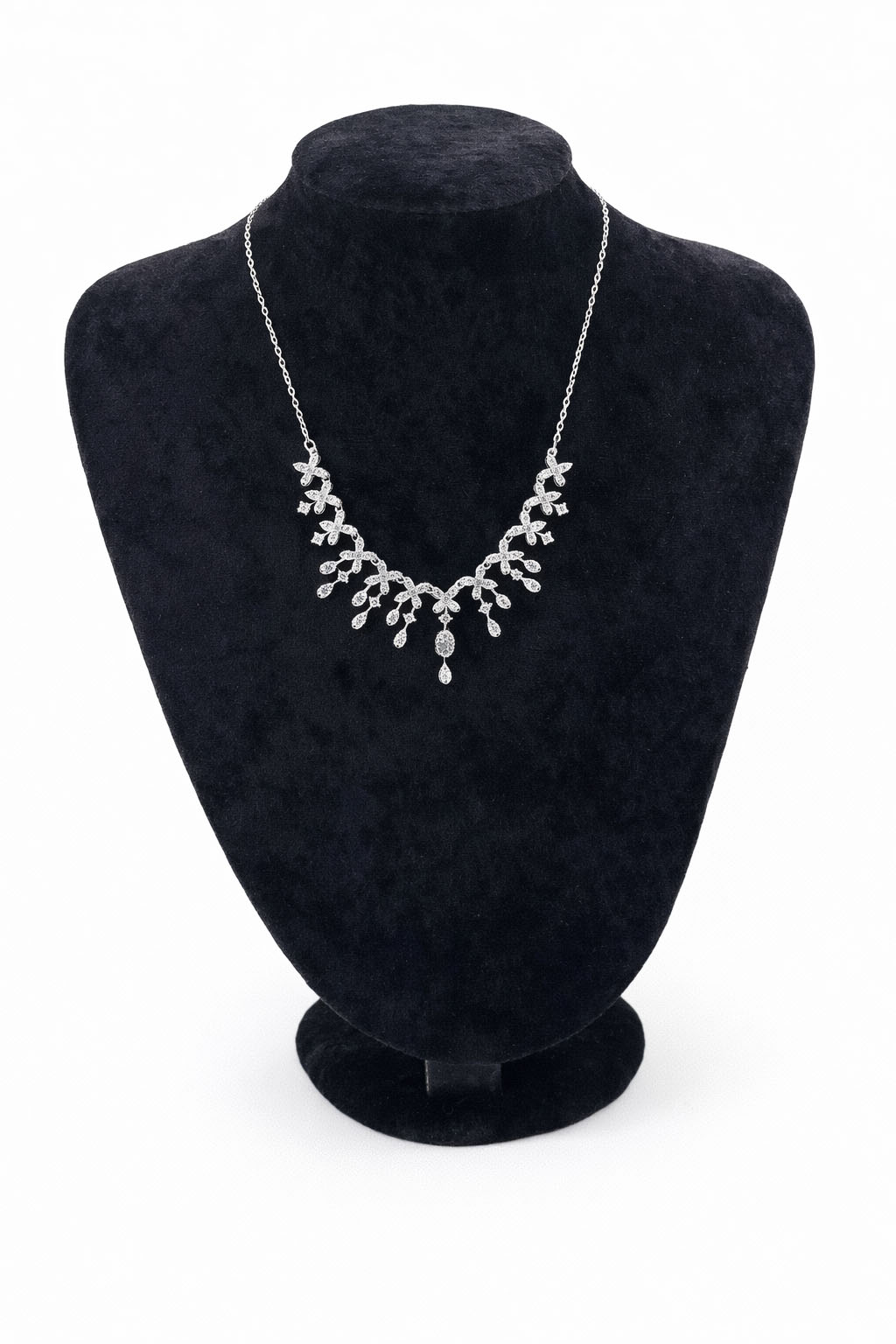 Damla Taş Detaylı Gümüş Renk Abiye Kolye Küpe Seti