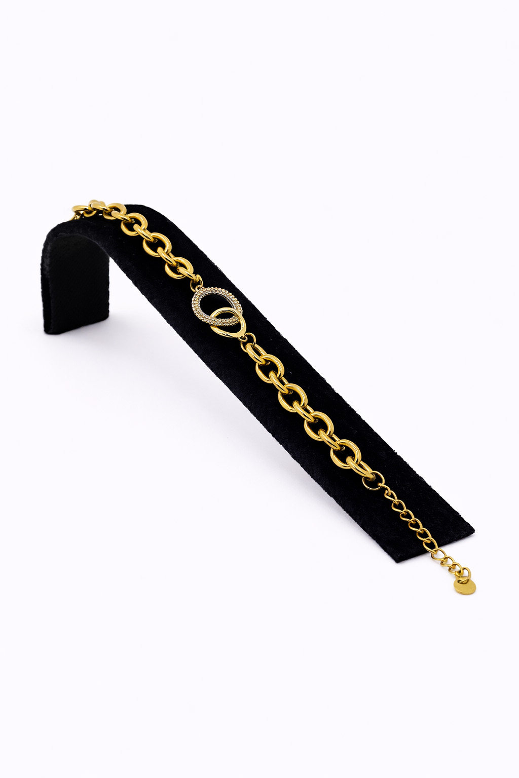 Taş Detaylı Oval Halkalı Altın Renk Çelik Bileklik