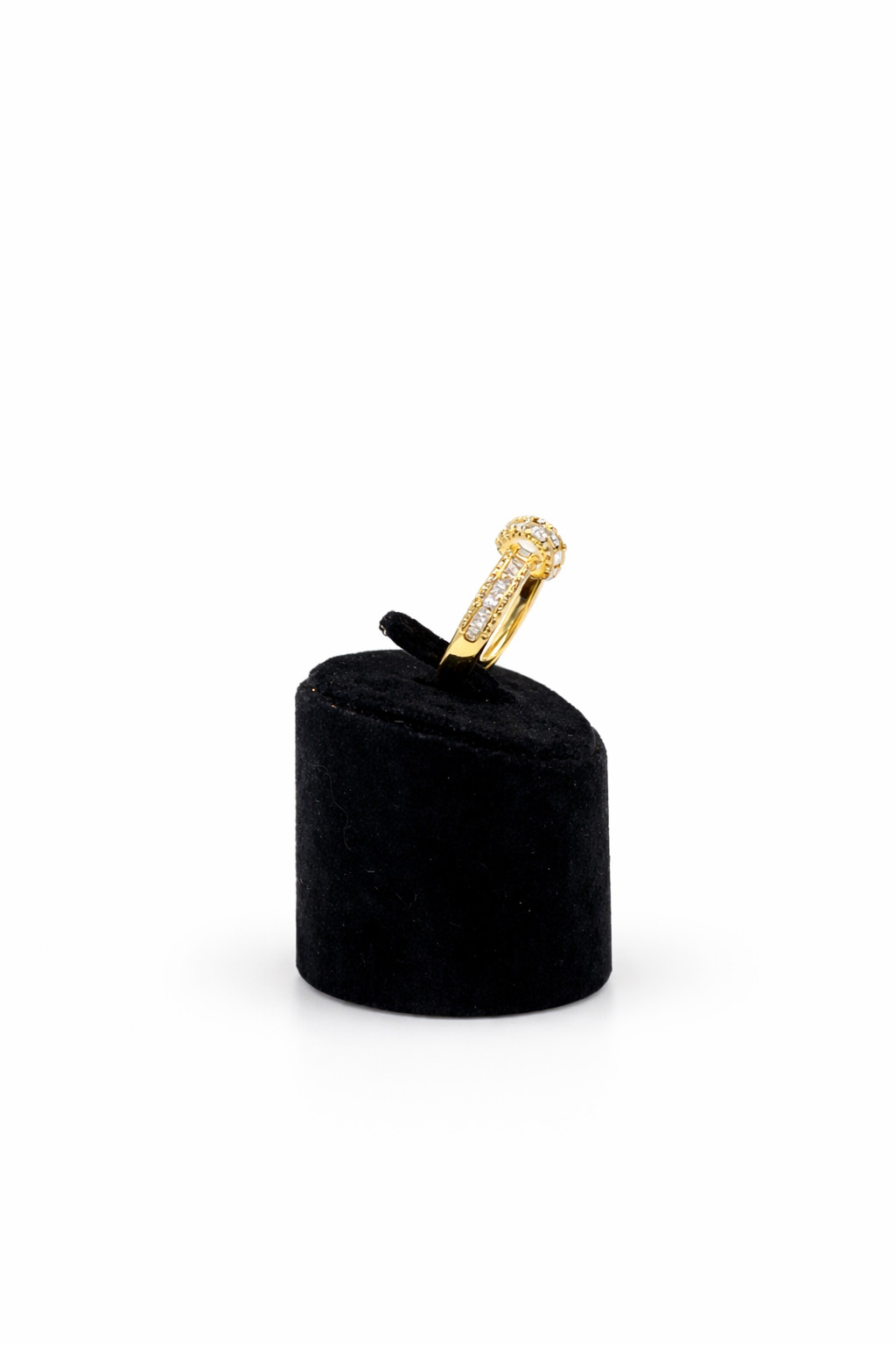 Çivi taş detaylı Altın Renk Çelik Yüzük