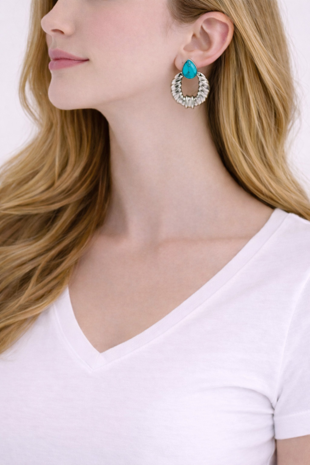 Turkuaz Taş Detaylı Gümüş Renk Çelik Halka Küpe