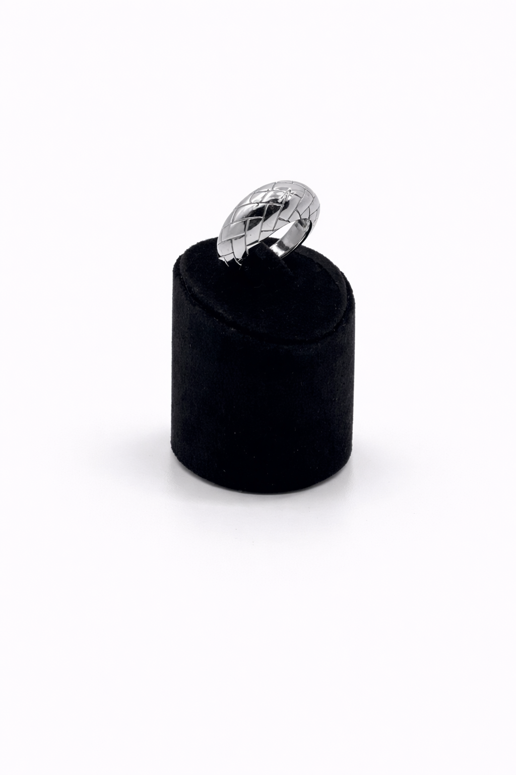 Baklava Desenli Gümüş Renk Çelik Kadın Yüzük