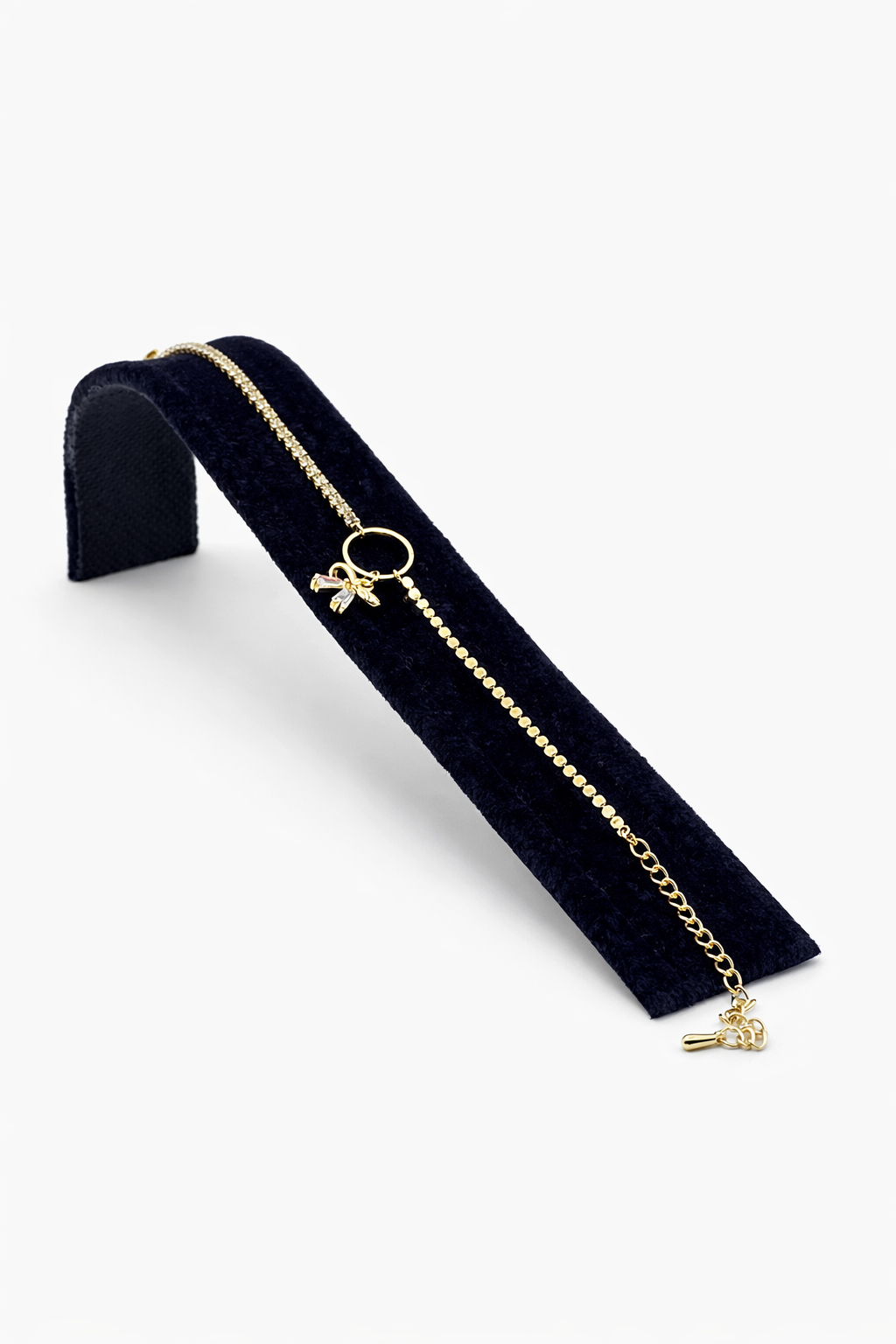 Altın Renk Fiyonklu Çelik Bileklik