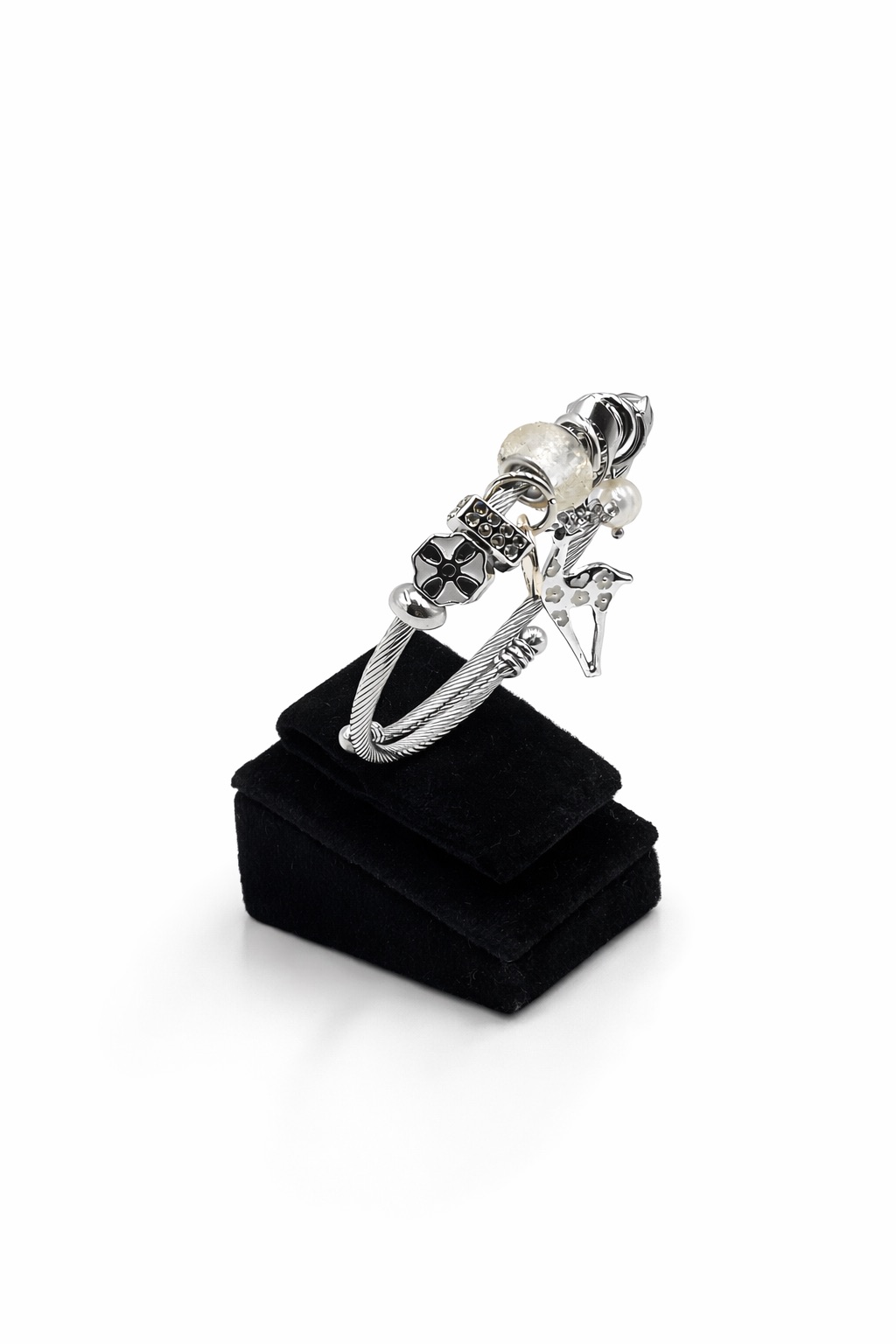 İnci ve Geyik Detaylı Gümüş Renk Çelik Charm Bileklik