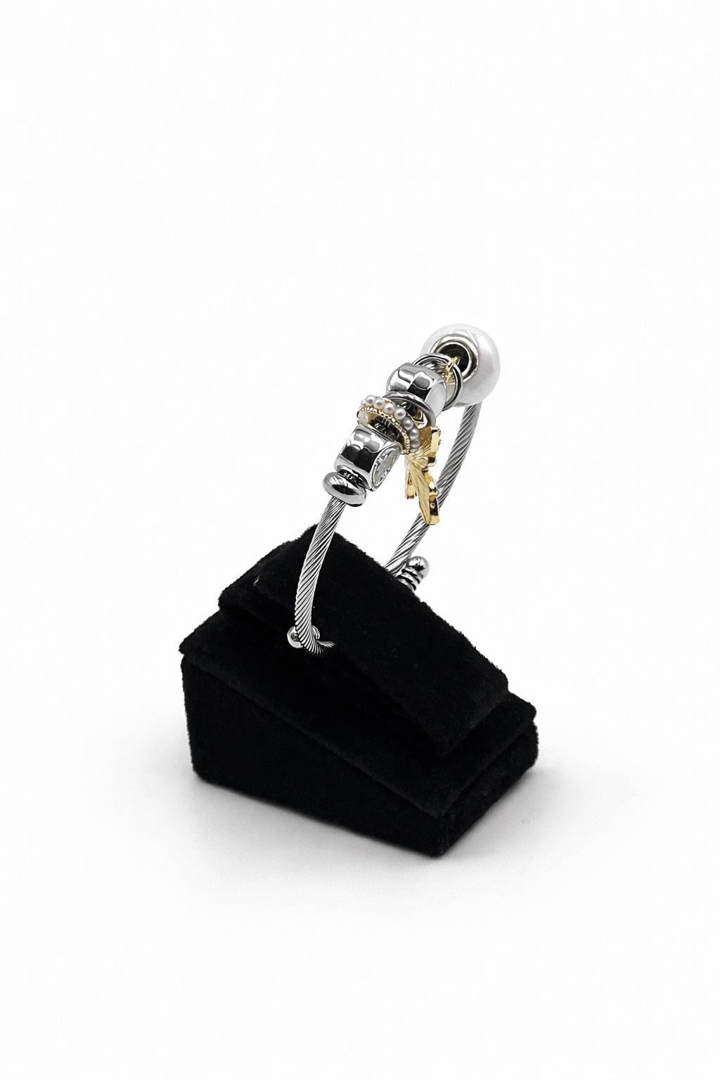 Kurdele Detaylı Gümüş Renk Çelik Charm Bileklik