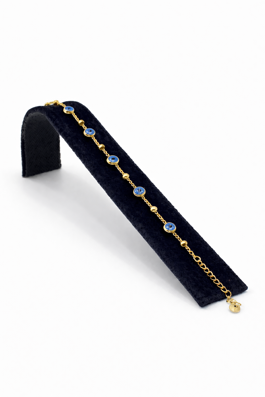 İnce Zincirli Nazar Detaylı Altın Renk Çelik Bileklik