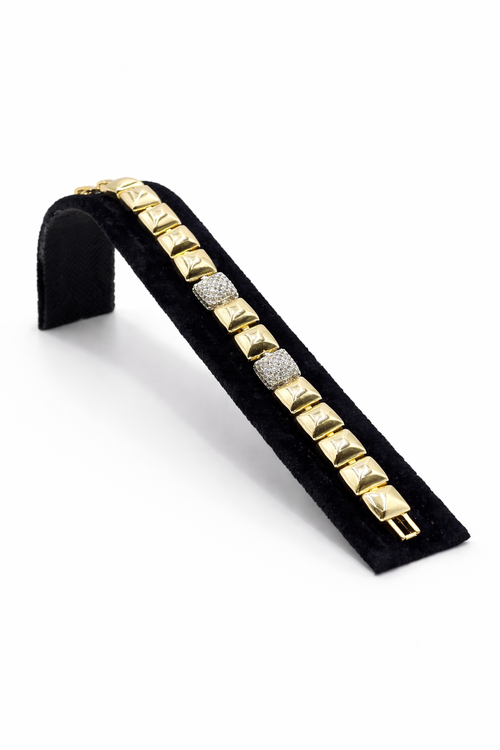 Zirkon Taş Detaylı Kalın Çelik Bileklik