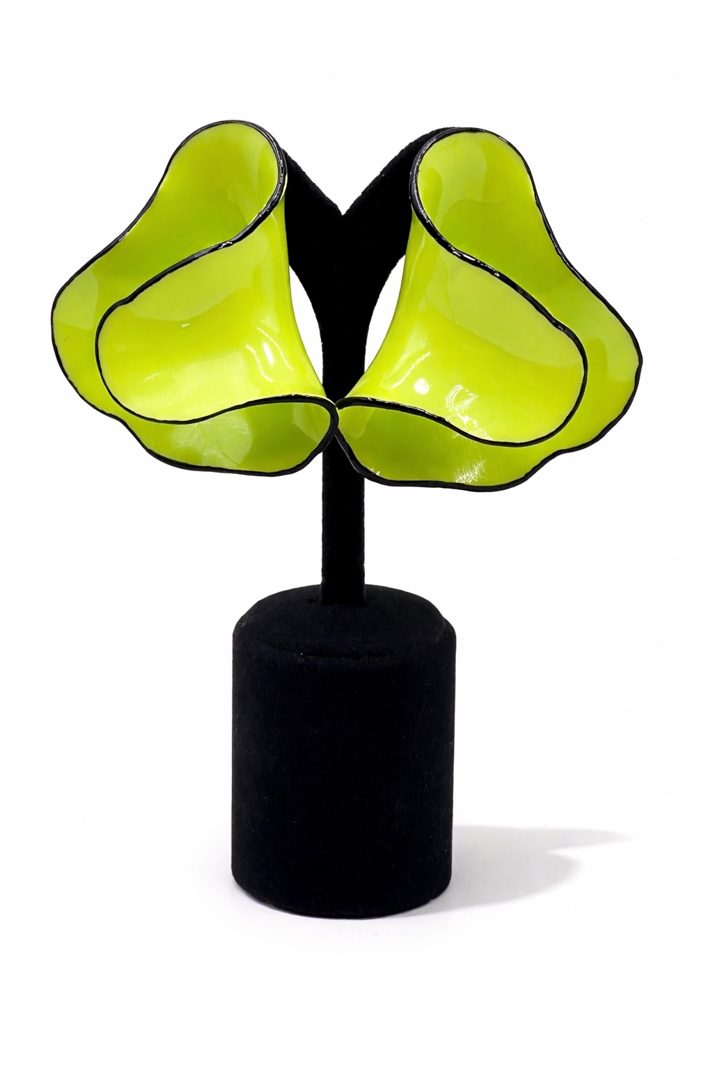 Dalgalı Form Renkli Akrilik Küpe