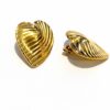Altın Renk Bombeli Kalp Çelik Küpe