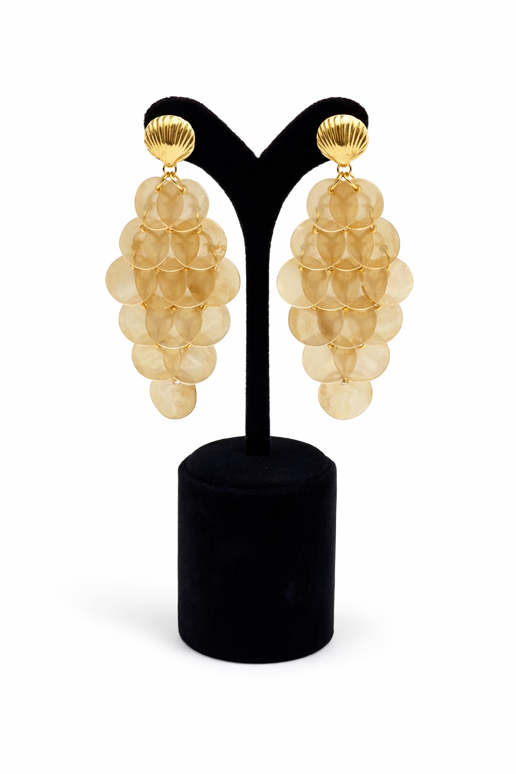 Lak Kaplama Pullu Akrilik Uzun Küpe Lak Kaplama Pullu Akrilik Uzun Küpe