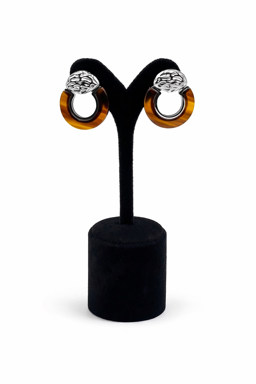 Sedef Detaylı Halka Gümüş Renk Çelik Küpe Sedef Detaylı Halka Gümüş Renk Çelik Küpe