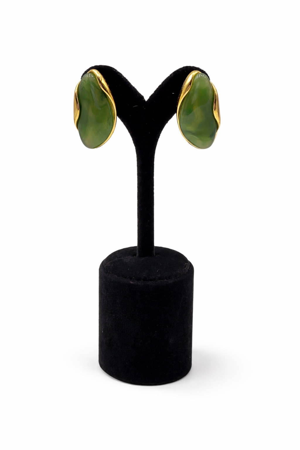 Renkli Akrilik Taşlı Altın Renk Çelik Küpe