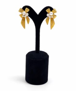 Altın Renk İnci Taşlı Fiyonk Model Çelik Küpe