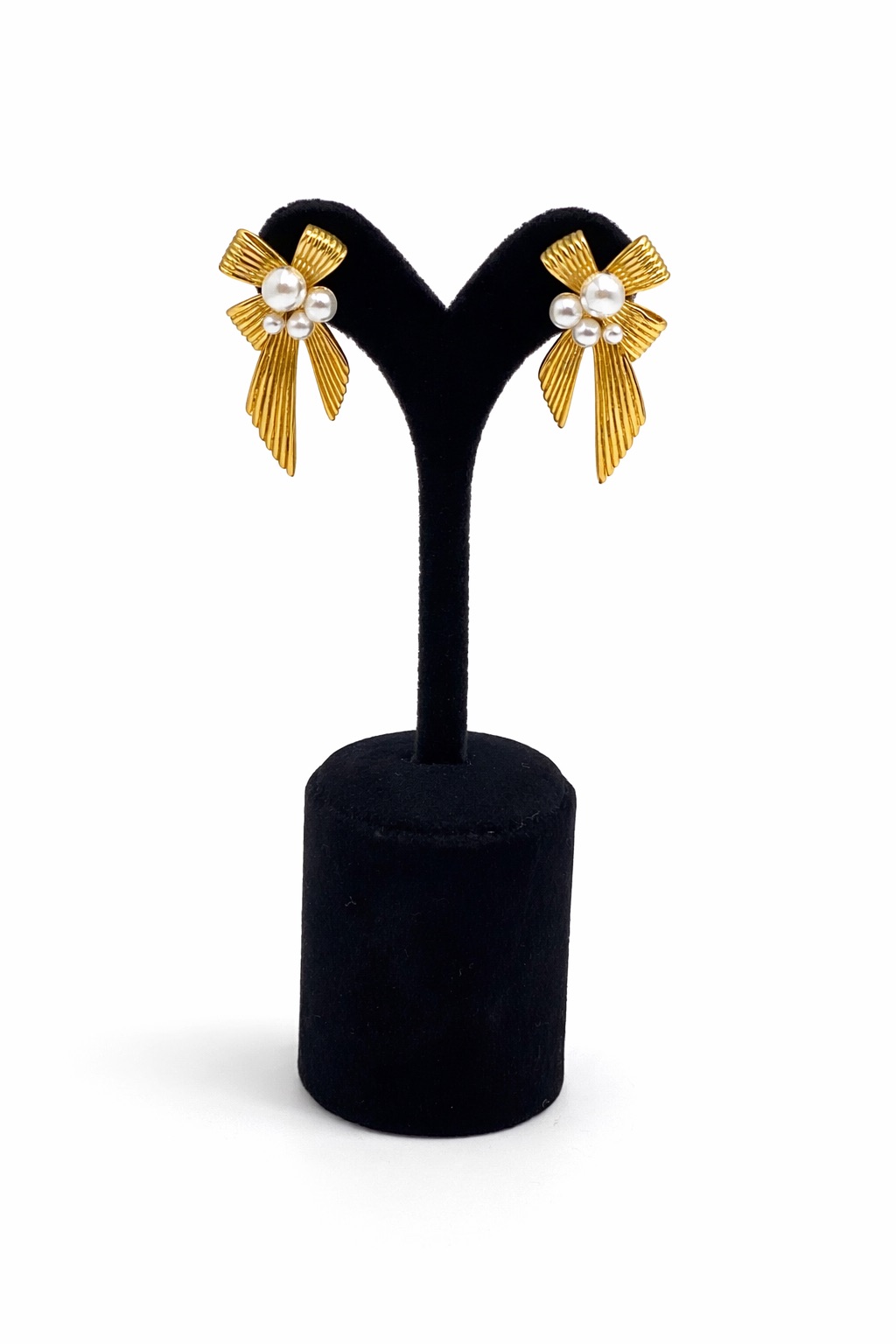 Altın Renk İnci Taşlı Fiyonk Model Çelik Küpe