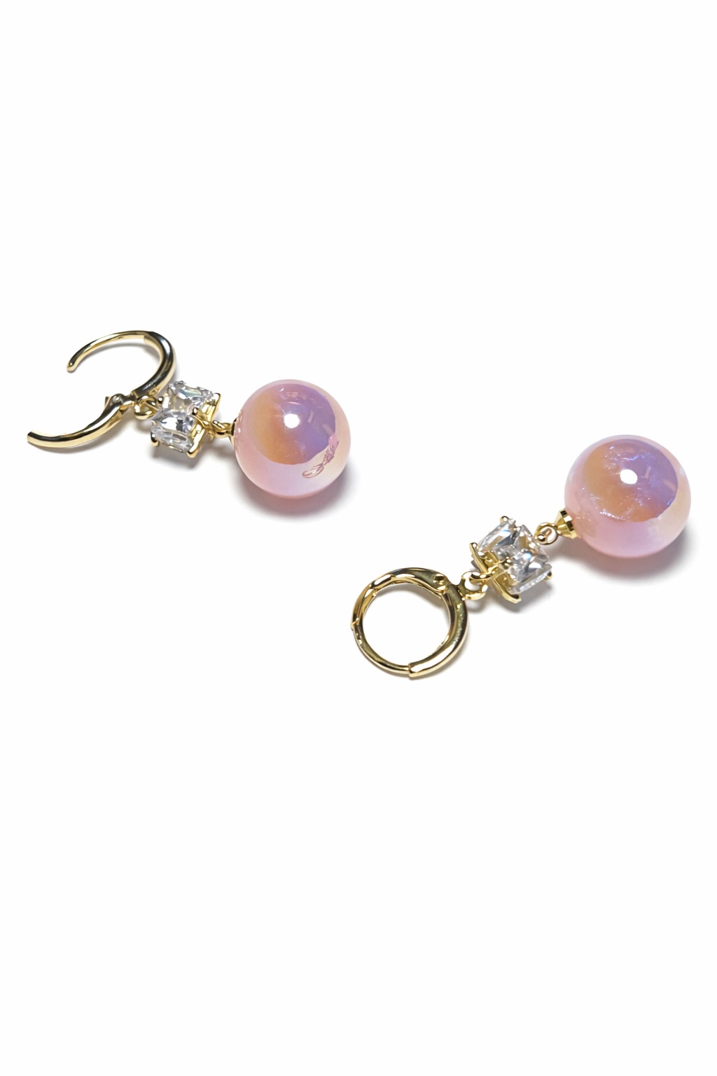 Pembe Parlak Akrilik Toplu Taş Detaylı Halka Küpe