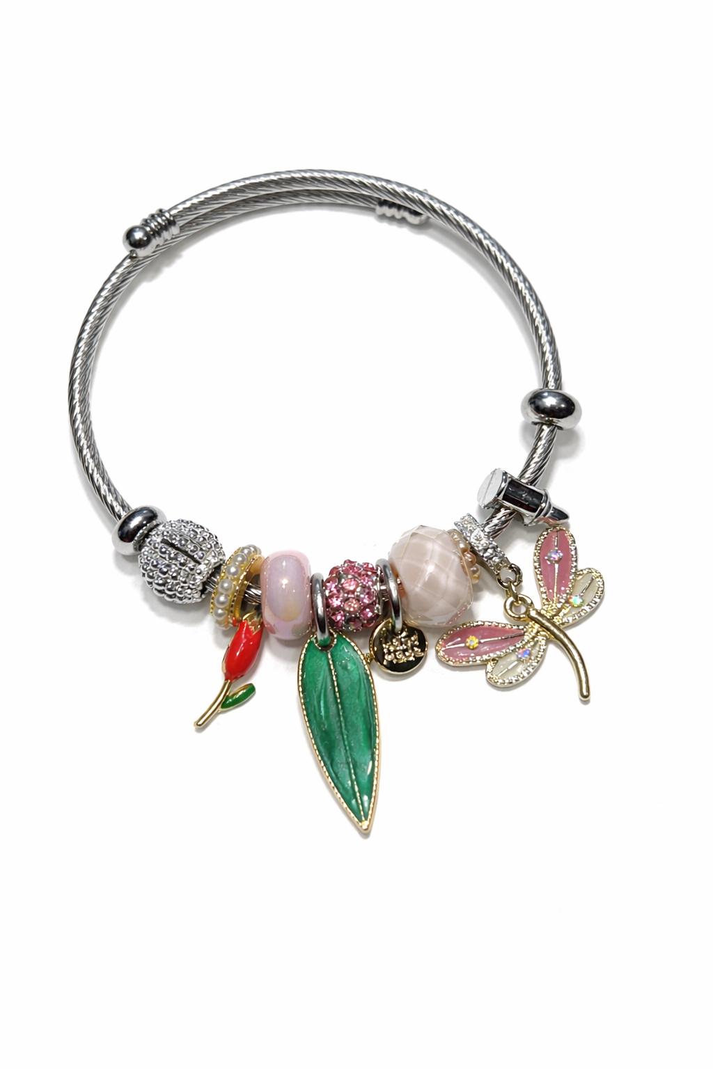 Yeşil Yaprak & Yusufçuk Figürlü Pembe Taş Detaylı Gümüş Renk Çelik Charm Bileklik Yeşil Yaprak & Yusufçuk Figürlü Pembe Taş Detaylı Gümüş Renk Çelik Charm Bileklik