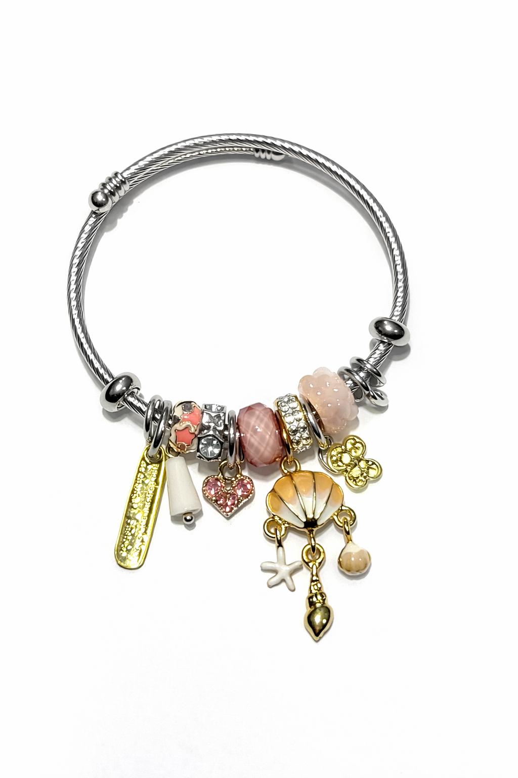 Deniz Kabuğu ve Yıldız Detaylı Altın Renk Çelik Charm Bileklik