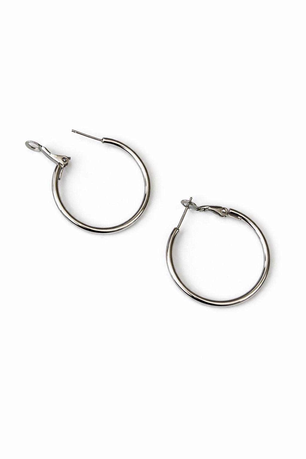 Gümüş Renk Klasik Çelik Halka Küpe