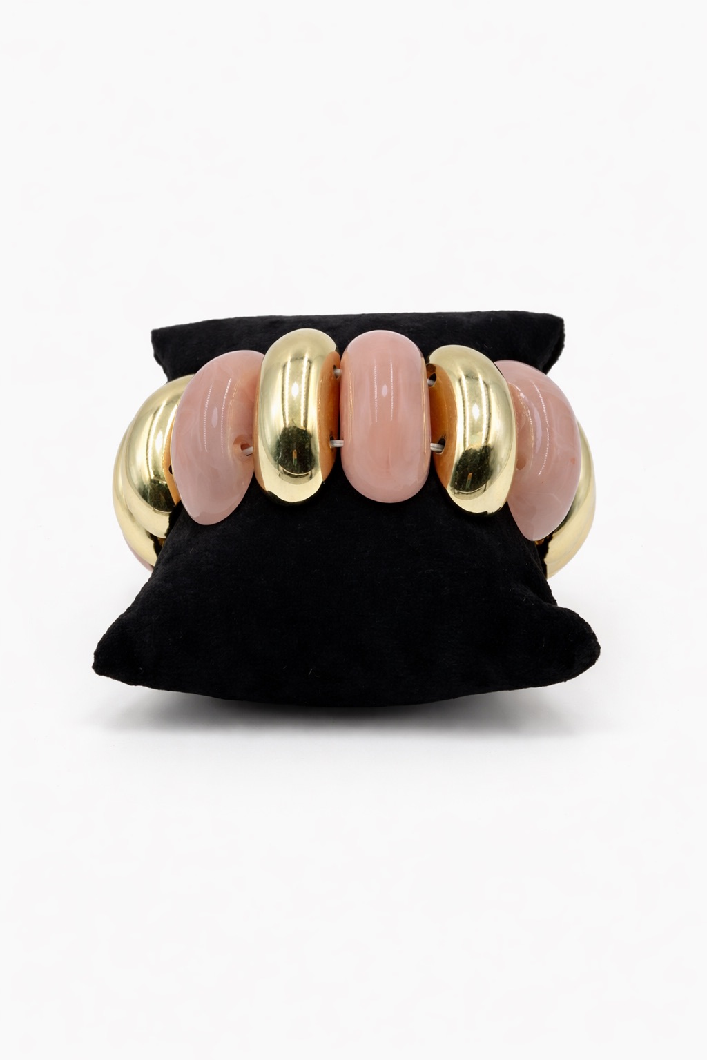 Altın Renk Metal Detaylı Bej Akrilik Bilezik Altın Renk Metal Detaylı Bej Akrilik Bilezik