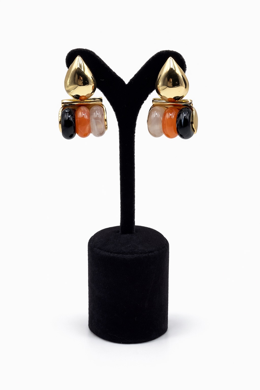 Altın Renk Lak Kaplama Çok Renkli Akrilik Halka Detaylı Küpe