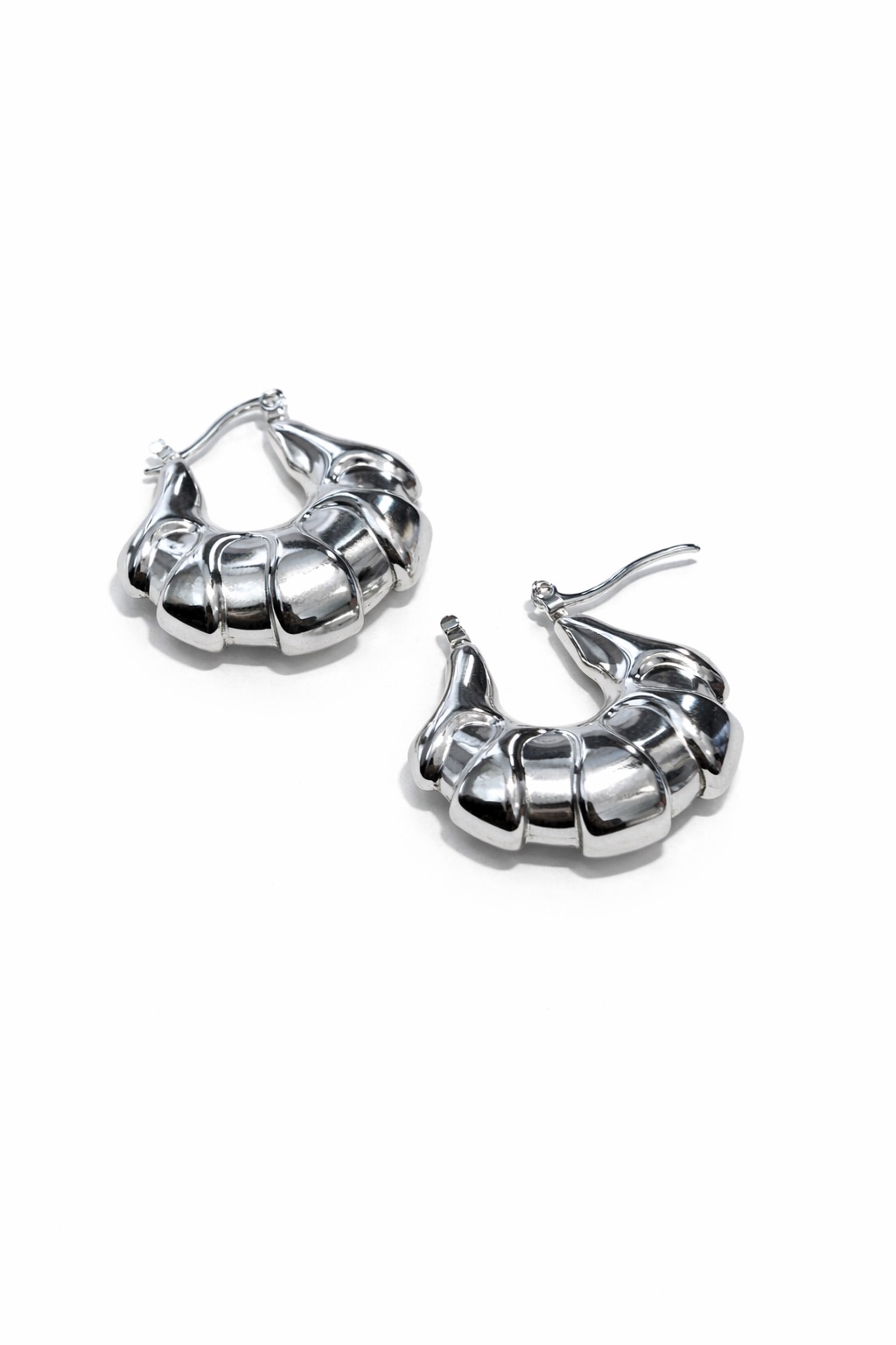 Gümüş Renk Bombeli Çelik Halka Küpe