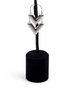 Gümüş Renk V Form Sallantılı Çelik Küpe