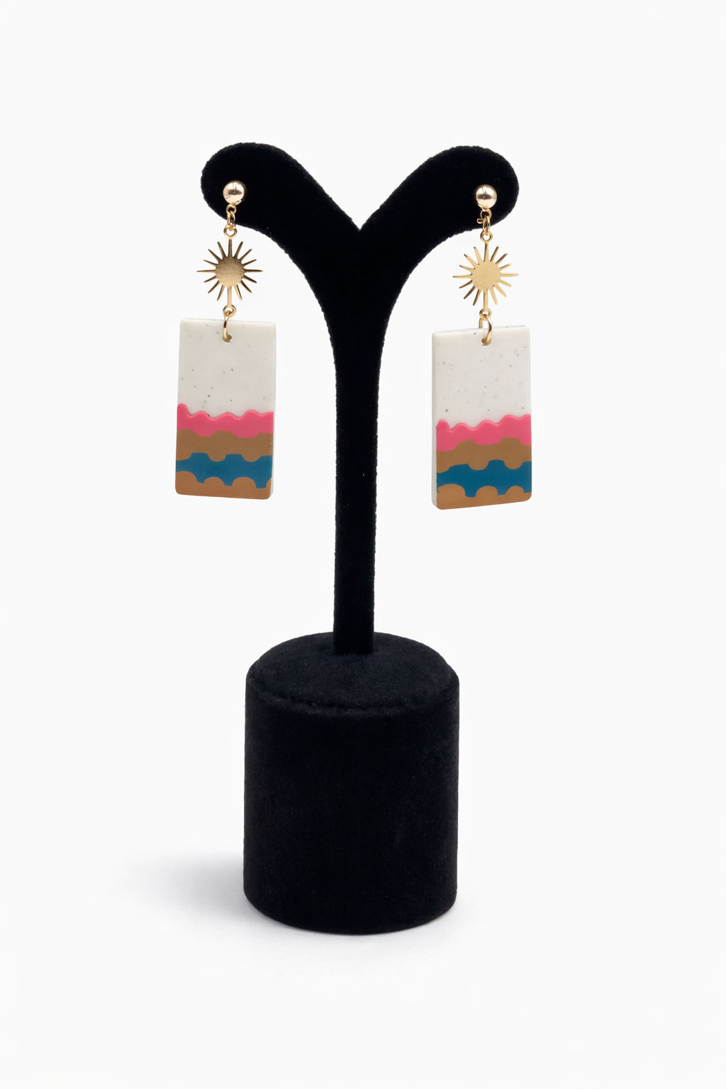 Fimo Obje ve Lak Altın Kaplama Güneş Detaylı Sallantılı Bijuteri Küpe