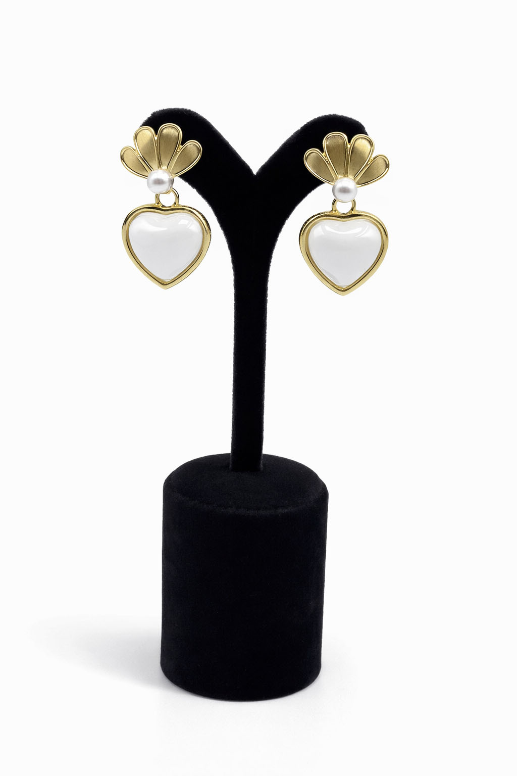 Lak Kaplama Kalp Formlu Akrilik Küpe