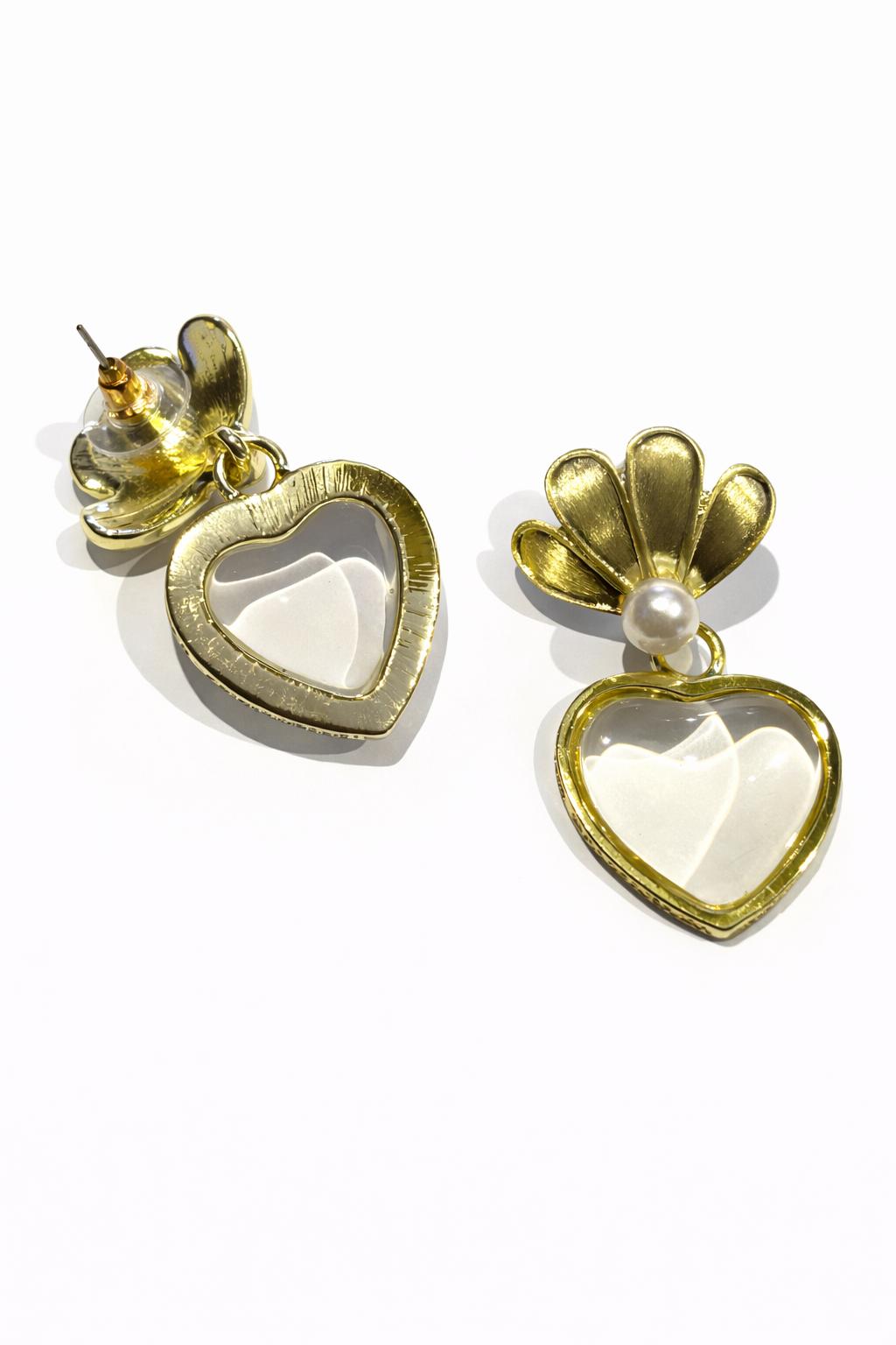 Lak Kaplama Kalp Formlu Akrilik Küpe