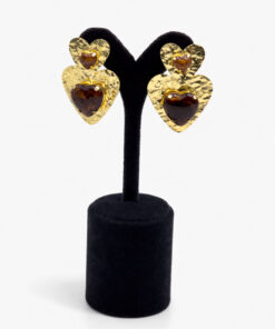 Lak Kaplama Kalp Formlu Akrilik Taş Detaylı Küpe