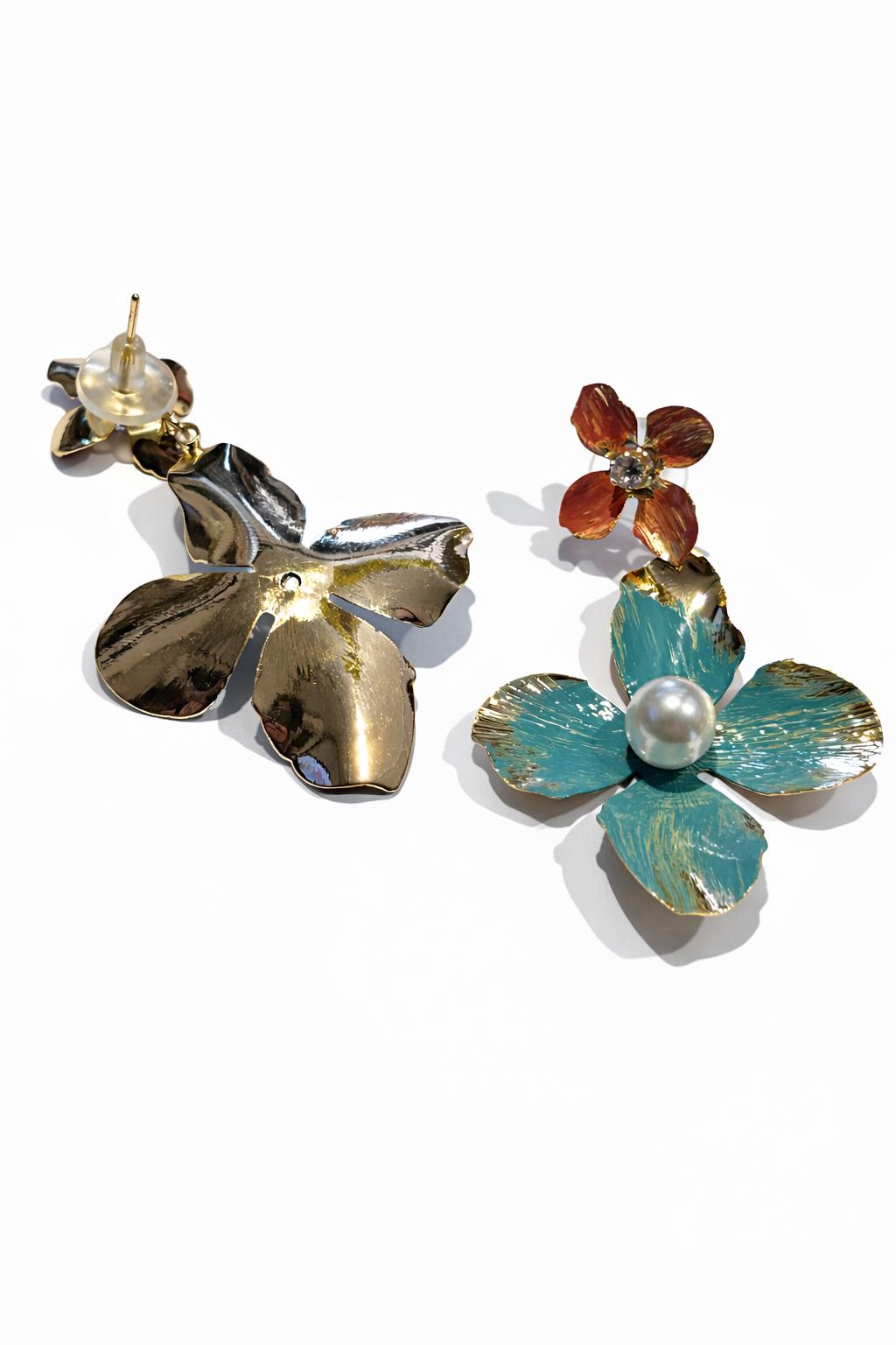 Lak Altın Kaplama Mine Boyama Çiçek Küpe