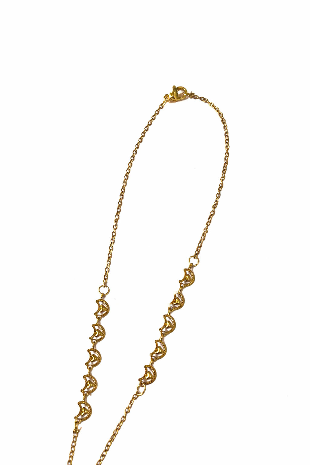 Altın Renk Ay Detaylı Y Model Çelik Kolye Altın Renk Ay Detaylı Y Model Çelik Kolye