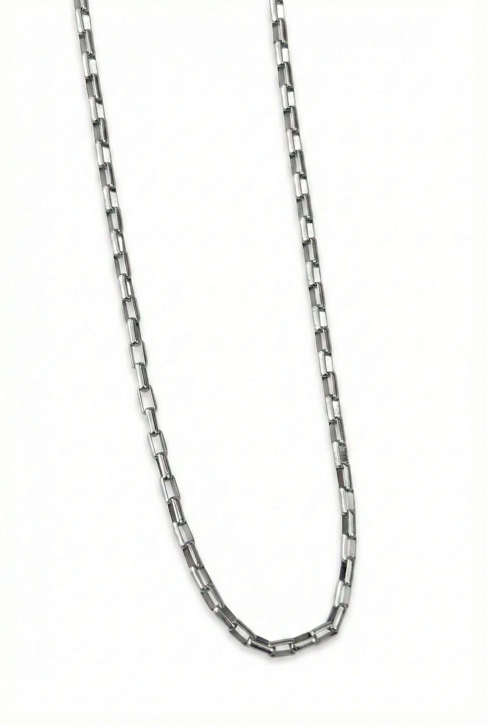 Gümüş Renkli Geniş Halkalı Örgü Model Zincir Kolye