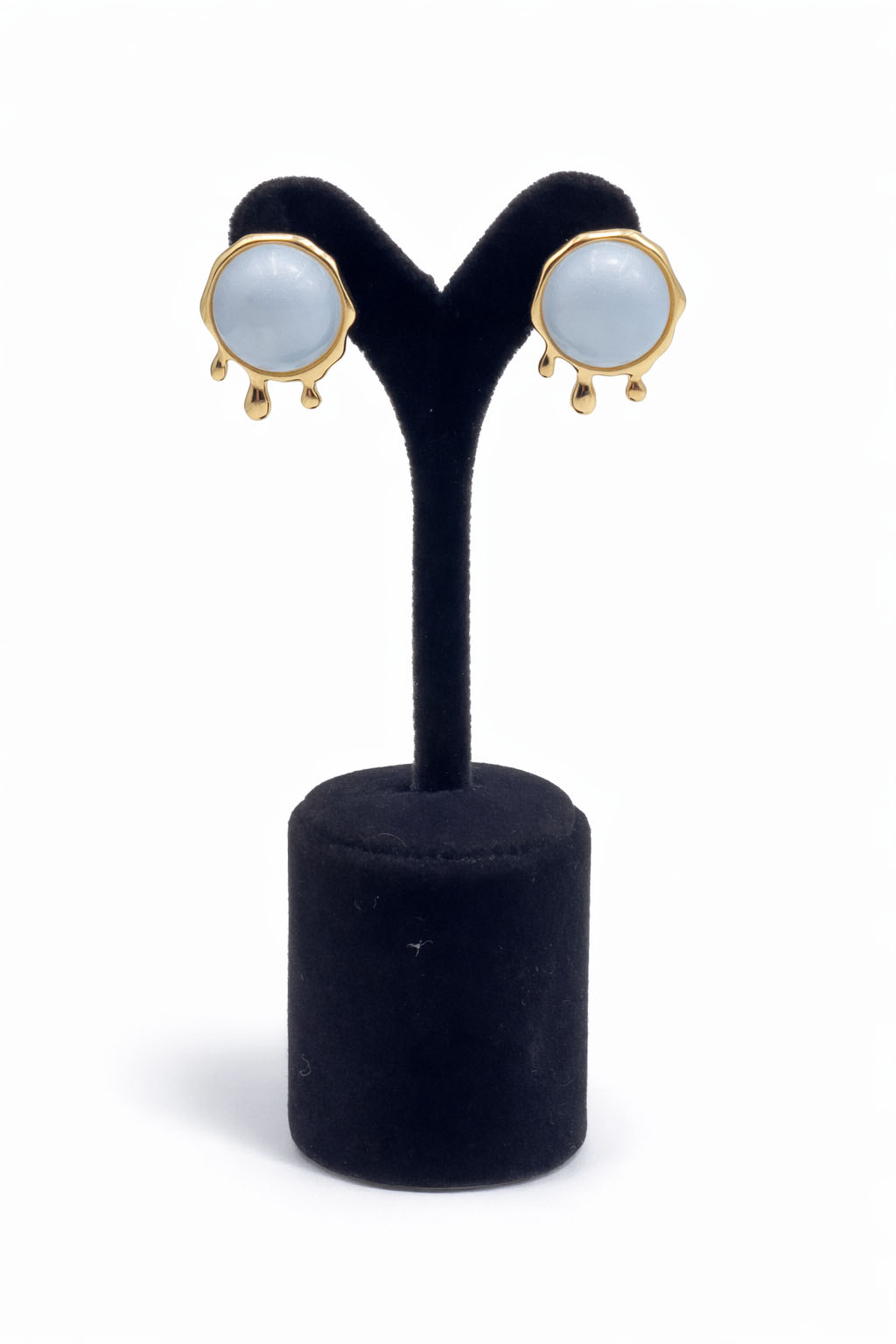 Altın Renk Lak Kaplama Akrilik Taş Detaylı Yuvarlak Küpe Altın Renk Lak Kaplama Akrilik Taş Detaylı Yuvarlak Küpe