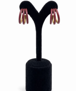 Üç Halka Formlu Akrilik Detaylı Altın Renk Lak Kaplama Küpe