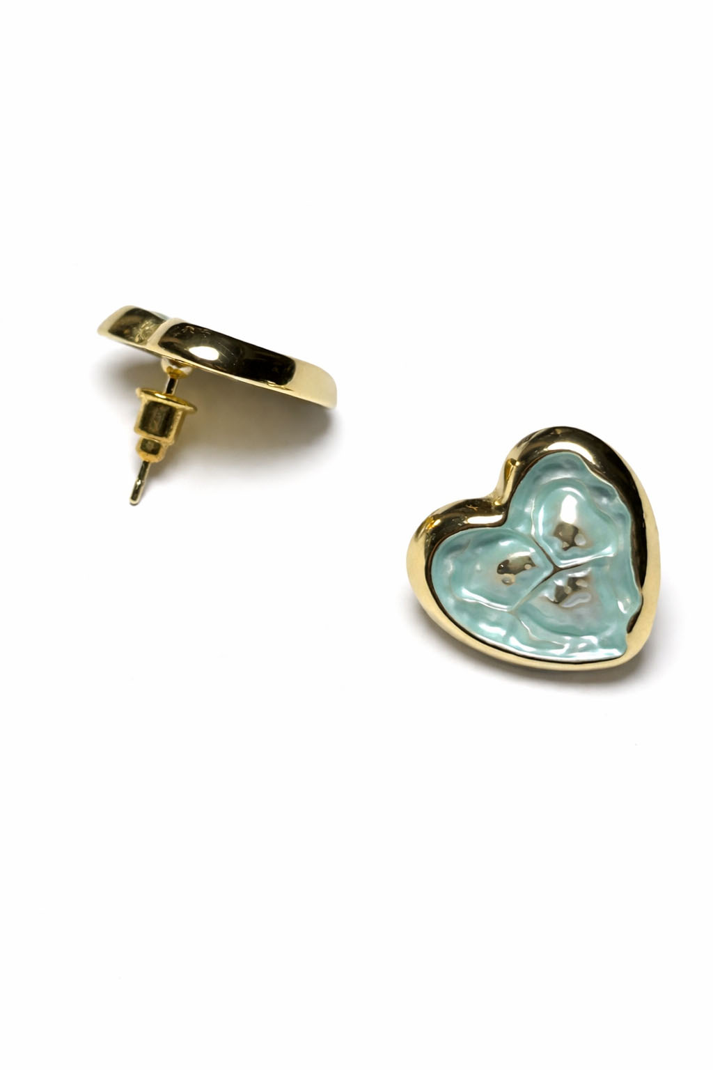 Lak Kaplama Mine Detaylı Kalp Formlu Bijuteri Küpe