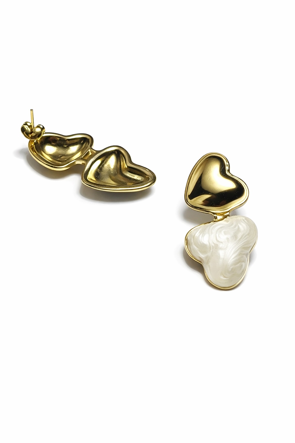 Çift Kalp Formlu Altın Renk Lak Kaplama Mineli Küpe