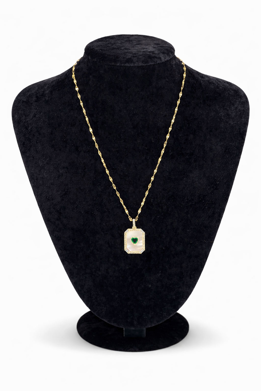 Sedef Zeminli Kalp Yeşil Zirkon Taşlı Altın Renk Çelik Kolye