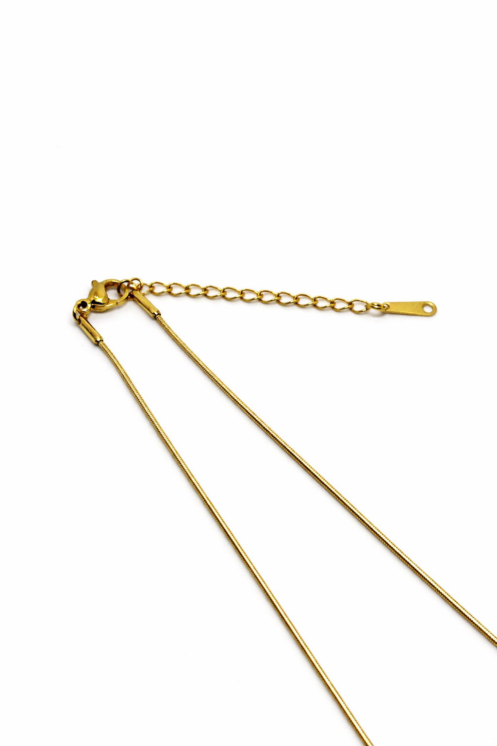 Melek Figürlü Sedef Detaylı Altın Renk Çelik Kolye Melek Figürlü Sedef Detaylı Altın Renk Çelik Kolye