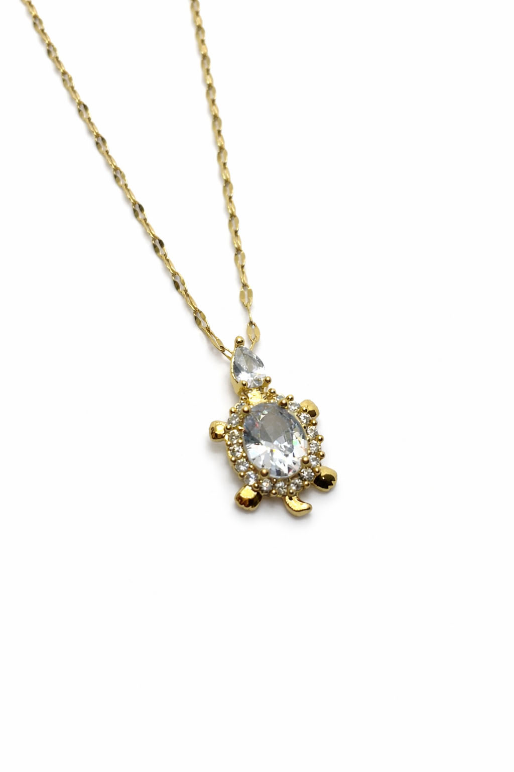 Kaplumbağa Figürlü Zirkon Taşlı Altın Renk Çelik Kolye Kaplumbağa Figürlü Zirkon Taşlı Altın Renk Çelik Kolye