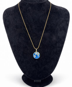 Dünya Figürlü Yıldız Detaylı Mineli Zirkon Taşlı Altın Renk Çelik Kolye