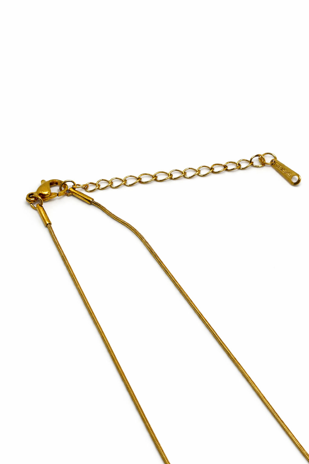 Dünya Figürlü Yıldız Detaylı Mineli Zirkon Taşlı Altın Renk Çelik Kolye Dünya Figürlü Yıldız Detaylı Mineli Zirkon Taşlı Altın Renk Çelik Kolye