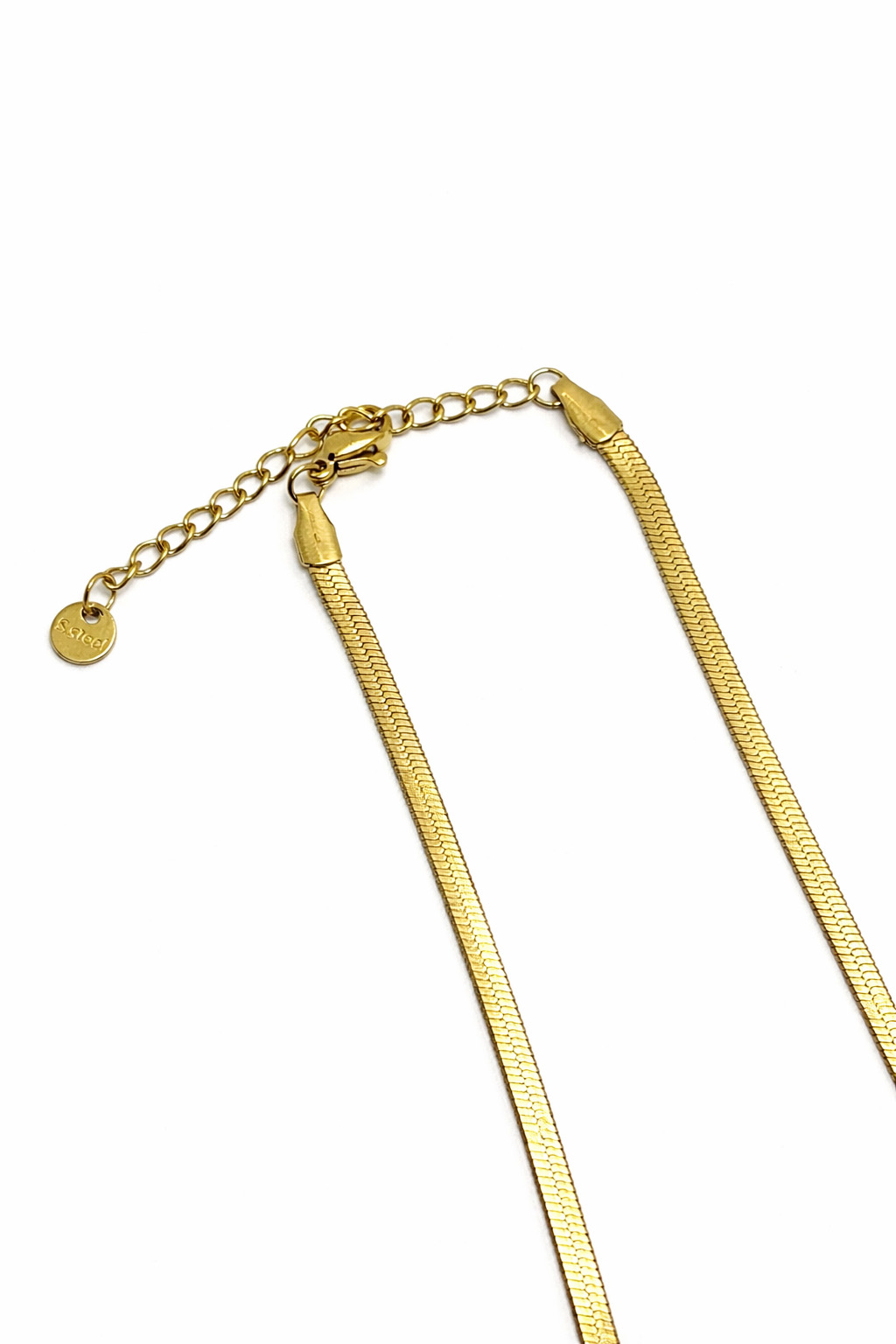 Dört Yaprak Yonca Figürlü Altın Renk Çelik Kolye Dört Yaprak Yonca Figürlü Altın Renk Çelik Kolye