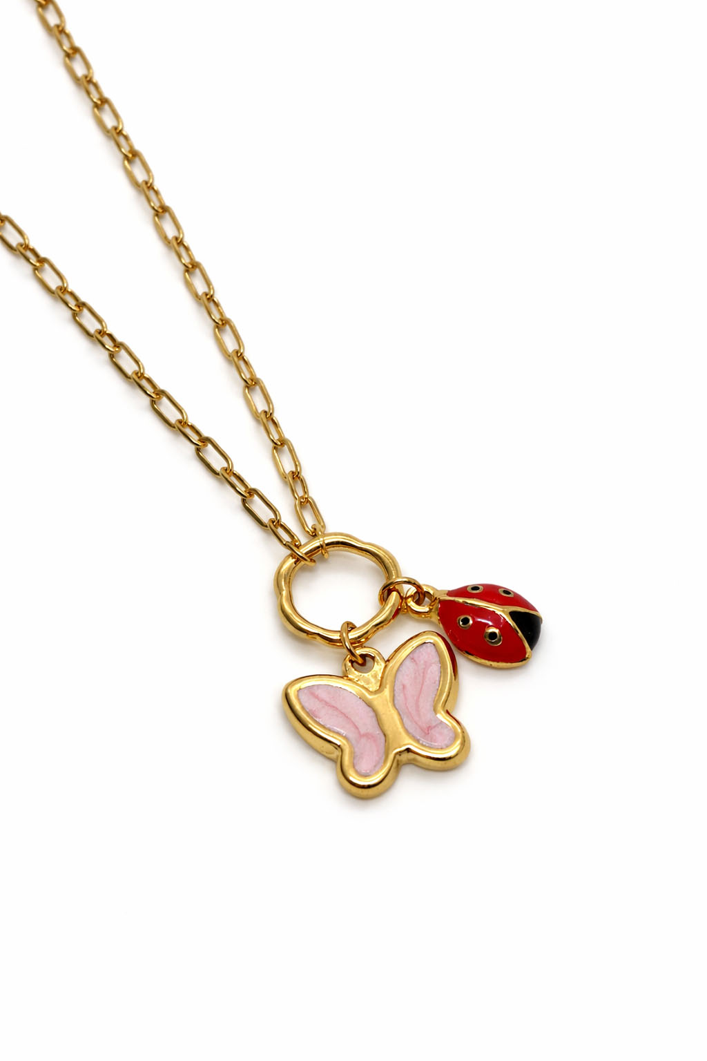 Kelebek ve Uğur Böceği Figürlü Mineli Altın Renk Çelik Kolye Kelebek ve Uğur Böceği Figürlü Mineli Altın Renk Çelik Kolye