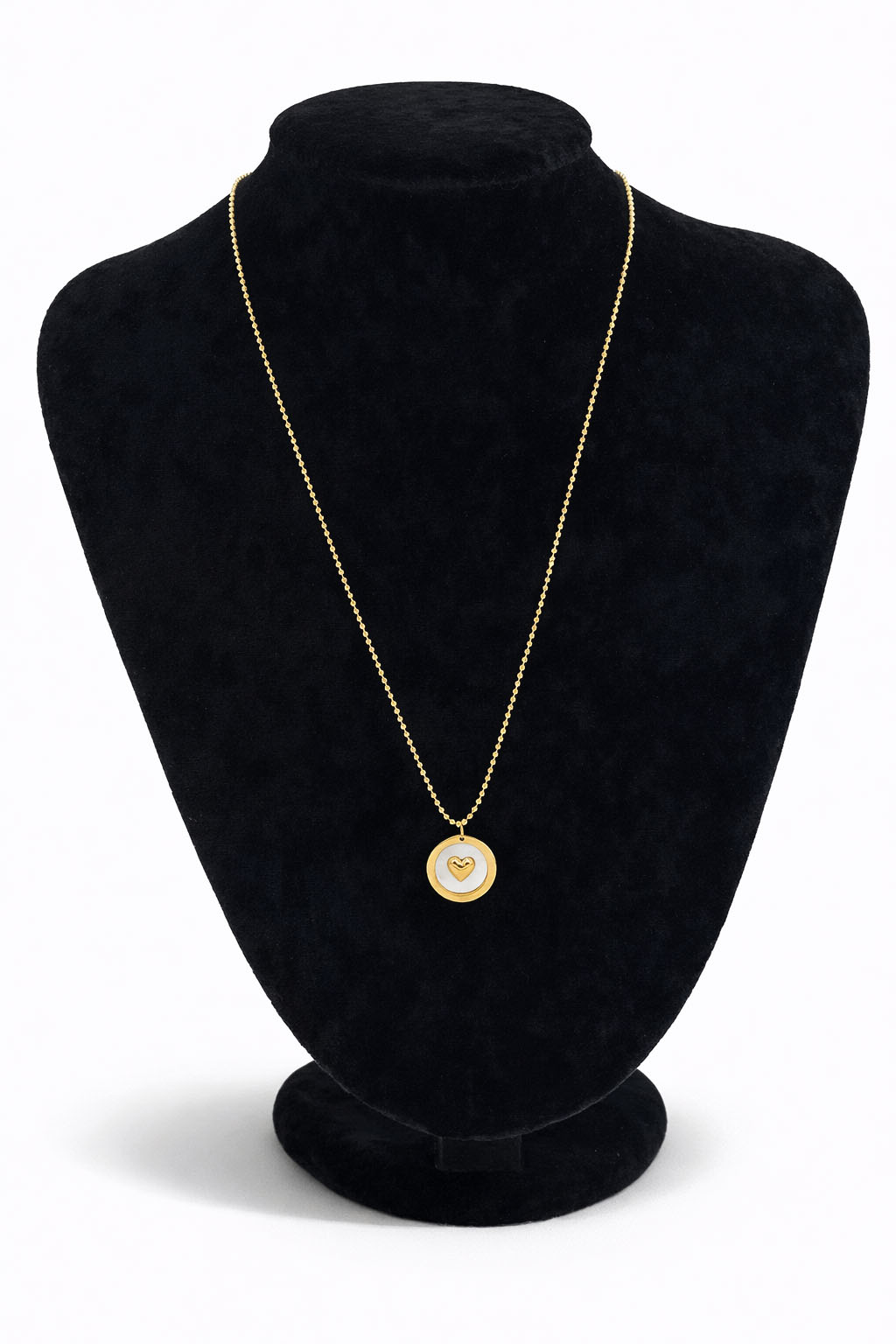 Sedef Detaylı Kalp Figürlü Çelik Kolye Sedef Detaylı Kalp Figürlü Çelik Kolye