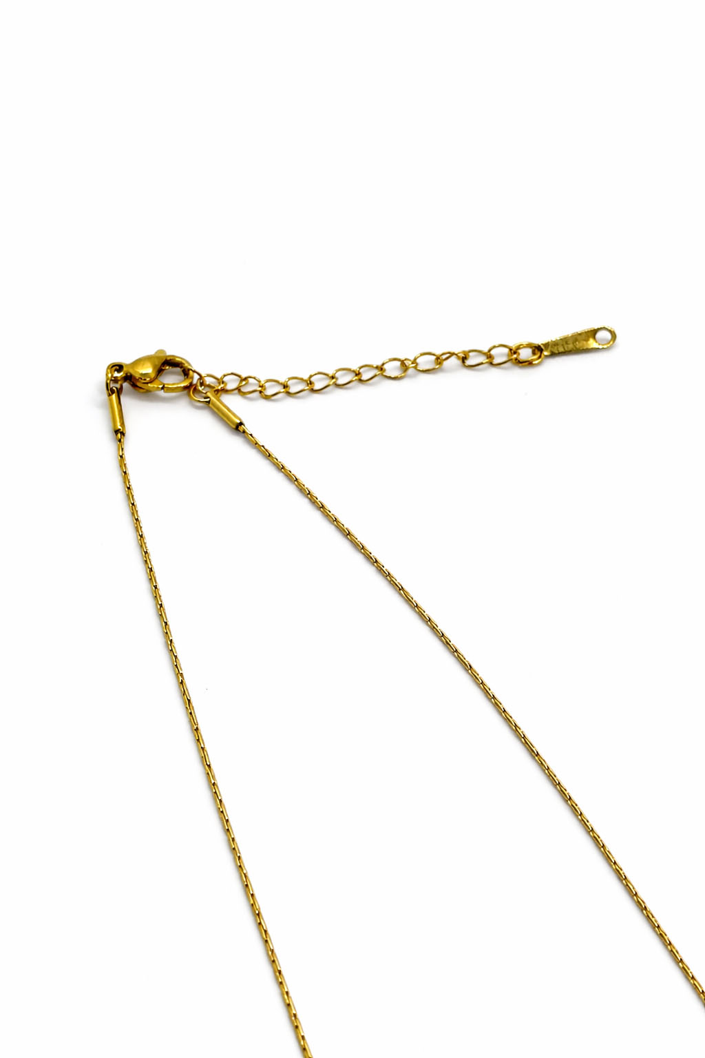 Fuşya Doğal Taş Detaylı Altın Renk Çelik Kolye Fuşya Doğal Taş Detaylı Altın Renk Çelik Kolye