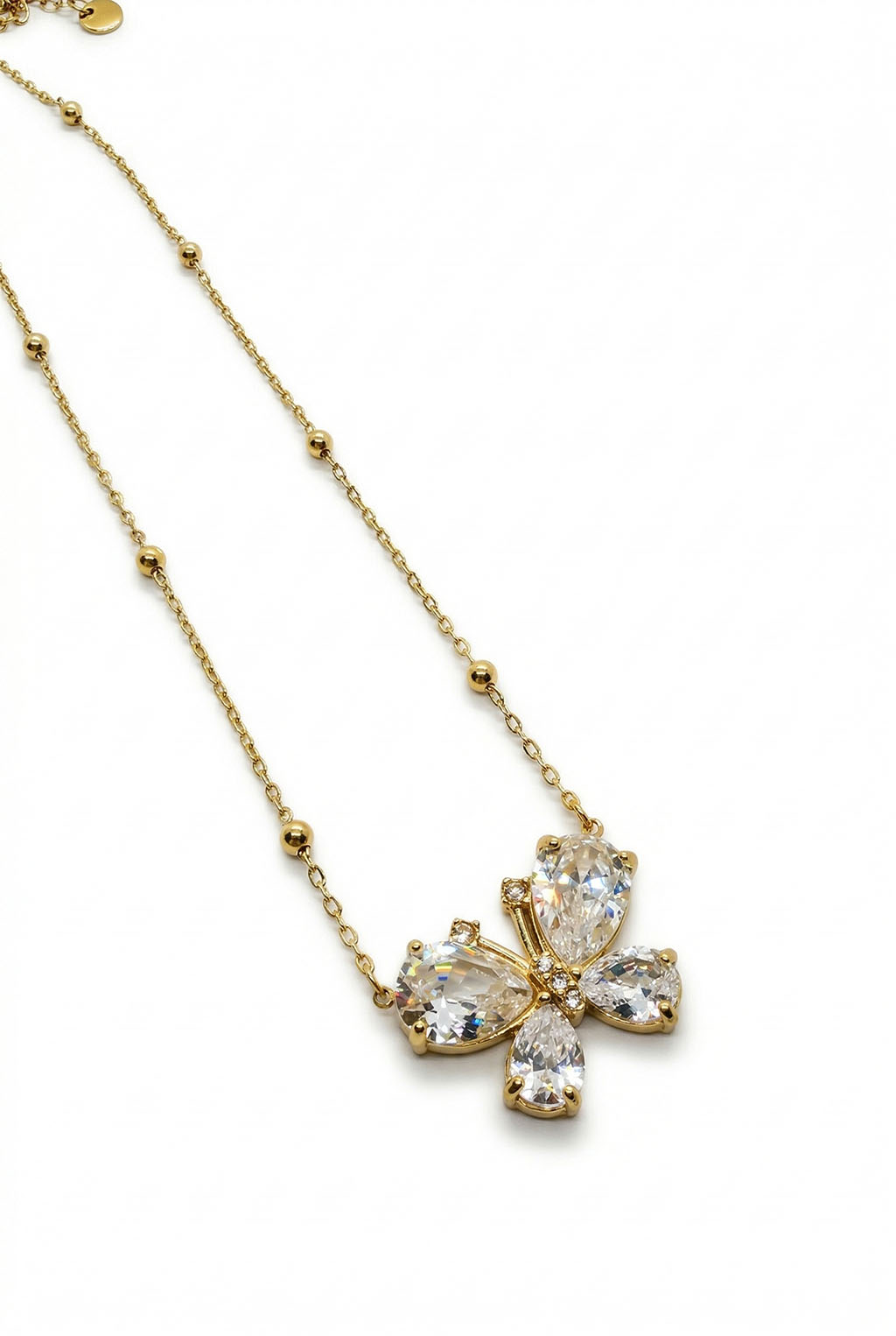 Kelebek Figürlü Zirkon Taş Detaylı Çelik Kolye Kelebek Figürlü Zirkon Taş Detaylı Çelik Kolye