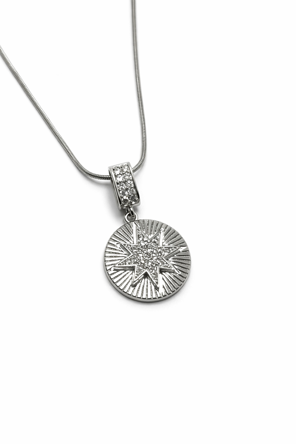 Yıldız Figürlü Zirkon Taşlı Gümüş Renk Çelik Kolye